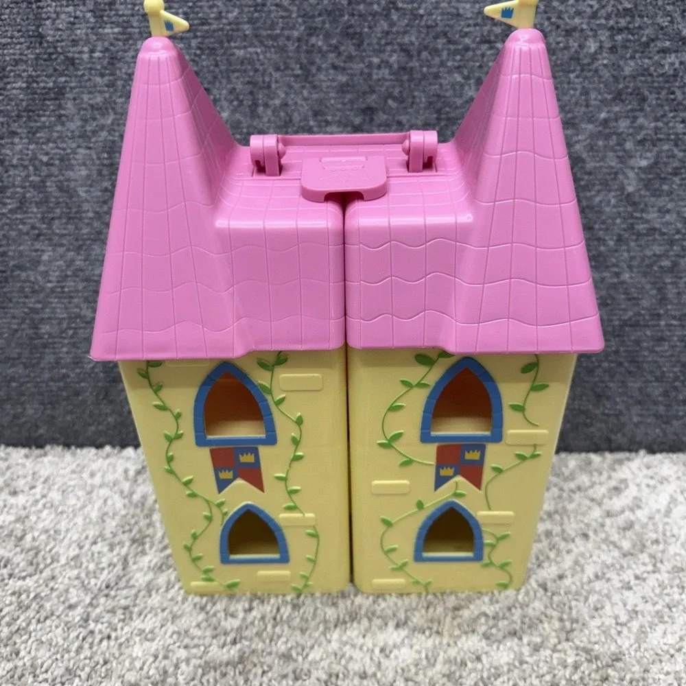 Peppa Pig Princess Castle doll house w/ family friends figures